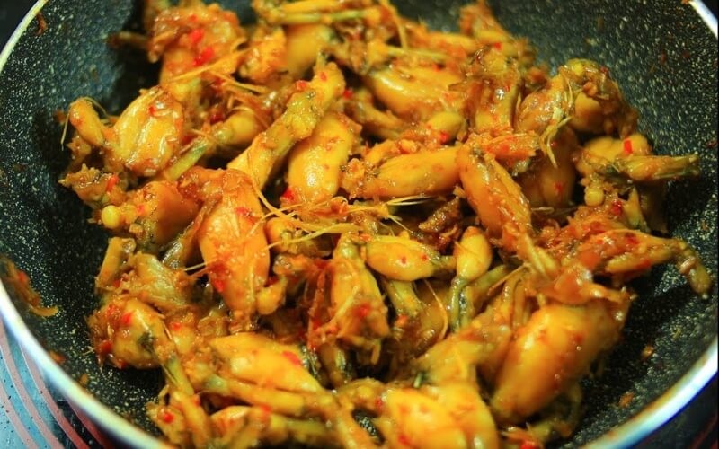 đùi ếch chiên mắm
