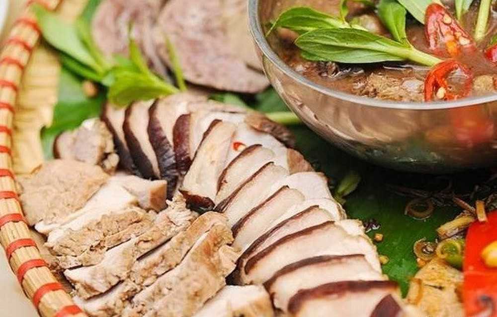 Lợn rừng nguyên con