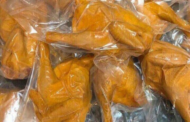 Gà ủ muối tiêu gia truyền ngon nức tiếng 