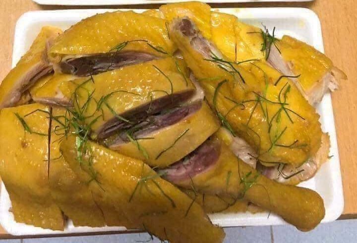 Gà ủ muối tiêu gia truyền