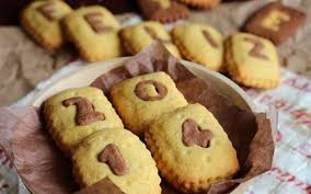 Cách làm bánh quy chữ cacao cho Giáng Sinh