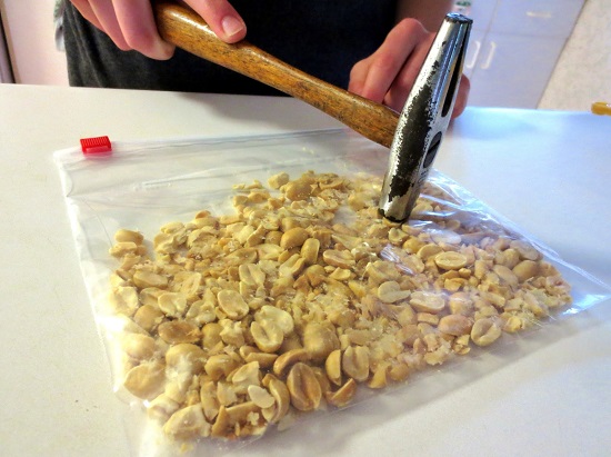 Cách làm kẹo socola bơ lạc