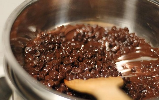 Cách làm kẹo socola bơ lạc