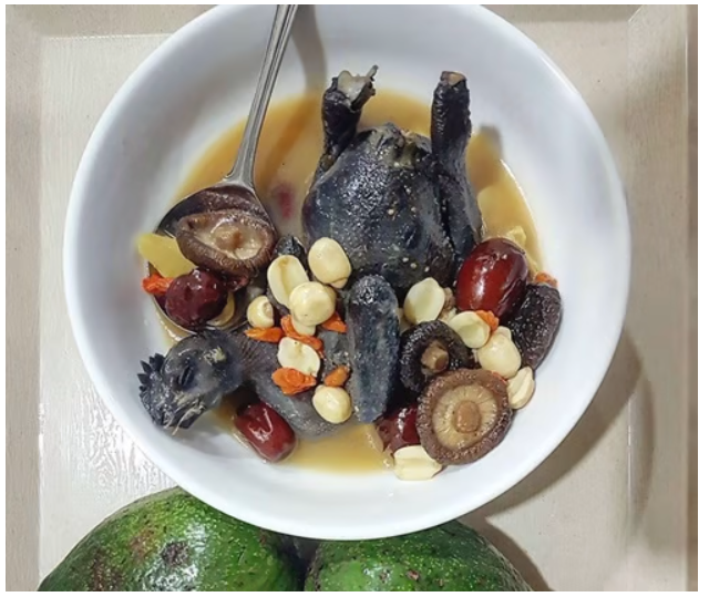 Địa chỉ bán gà ác hầm sẵn tại Sài Gòn, Hà Nội