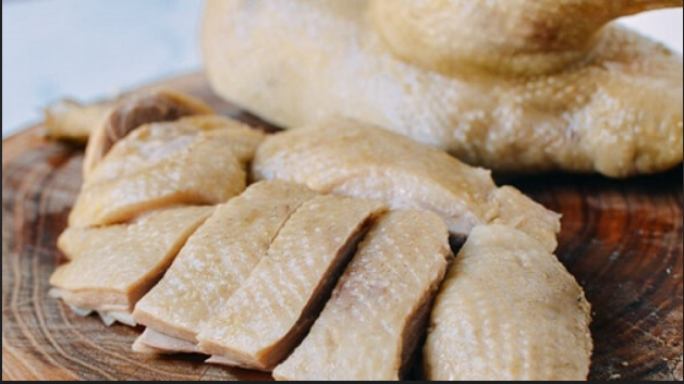 100g thịt ngan chứa bao nhiêu calo?