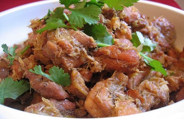 Gà Đông Tảo nấu giả cầy