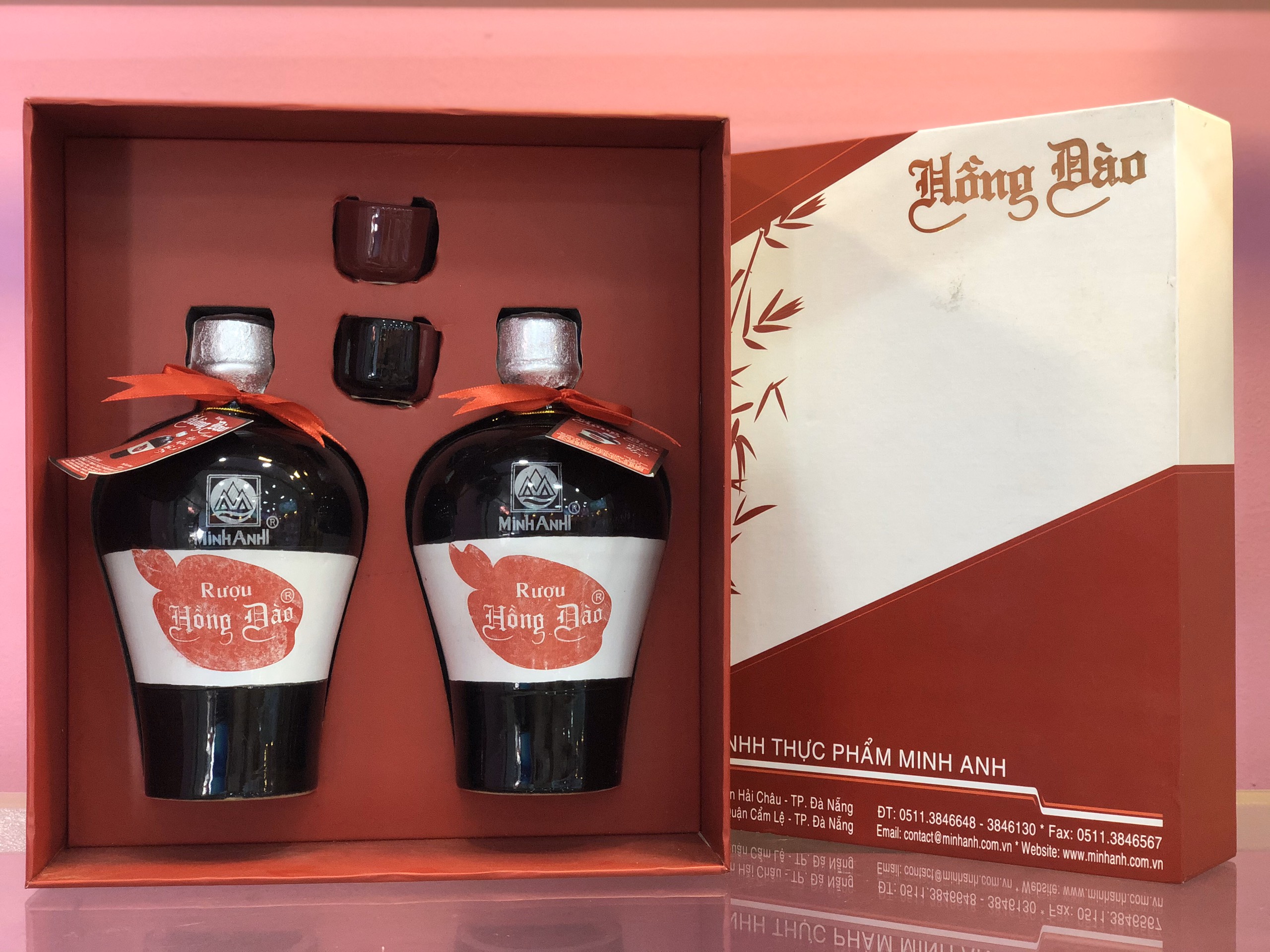 Vì sao nhiều người yêu thích rượu Hồng Đào?