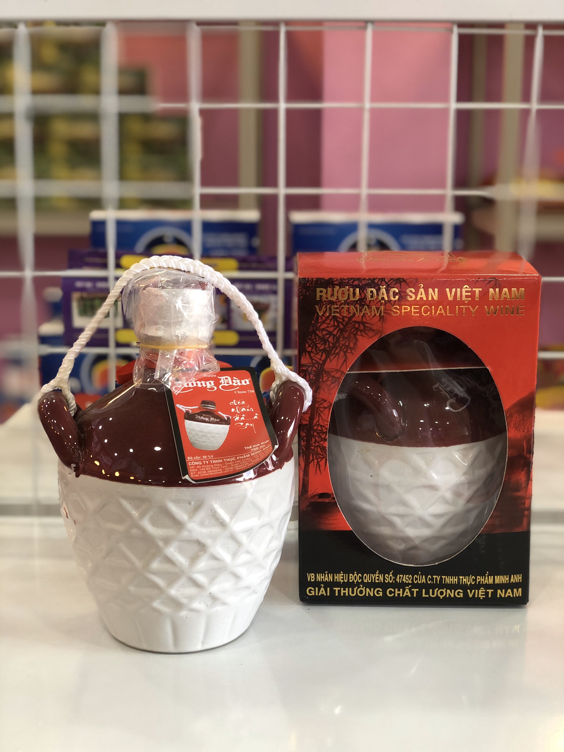 Rượu Hồng Đào bình 750ml - 350k/bình