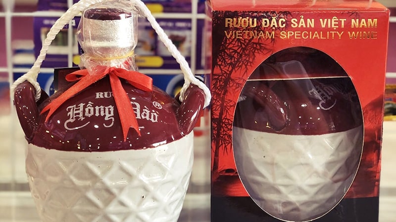 Rượu Hồng Đào bình 750ml có đắt không?
