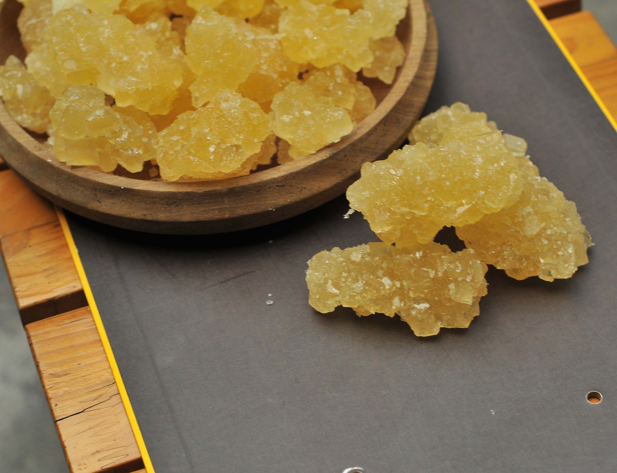 Đường phèn làm từ gì?