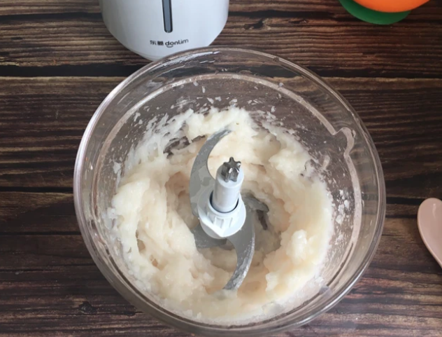 Hướng dẫn làm xúc xích cá tầm