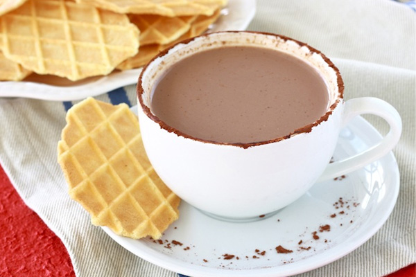 ƯU, NHƯỢC ĐIỂM CỦA VIỆC UỐNG CACAO QUÁ NHIỀU