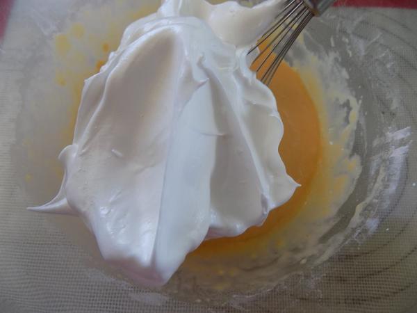 Các bước thực hiện làm bánh bông lan cacao