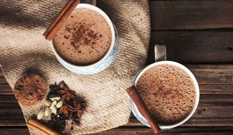 Phụ nữ sau sinh uống cacao được không?